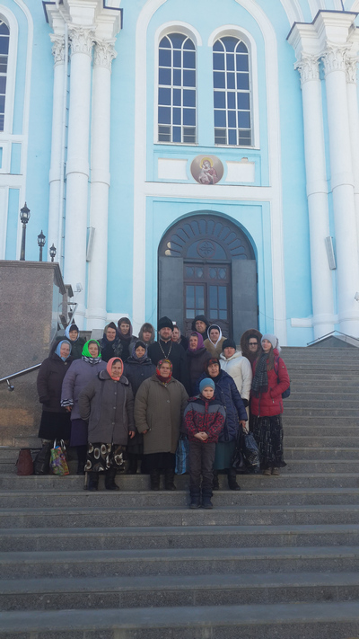 Настоятель храма Преображения Господня с. Займо-Обрыв с группой  прихожан совершили паломническую поездку в город Задонск.